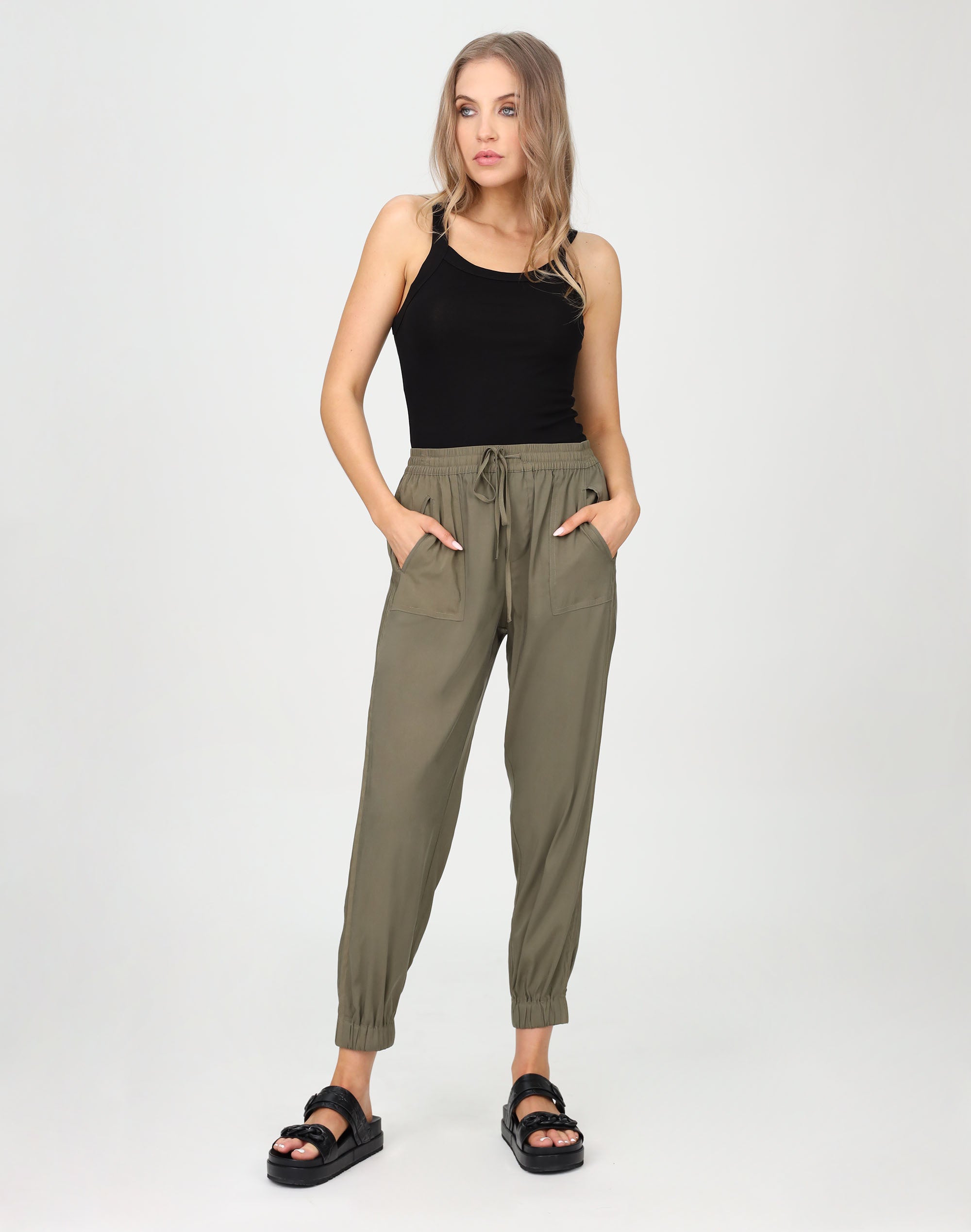 Side Stripe Relaxed Pant